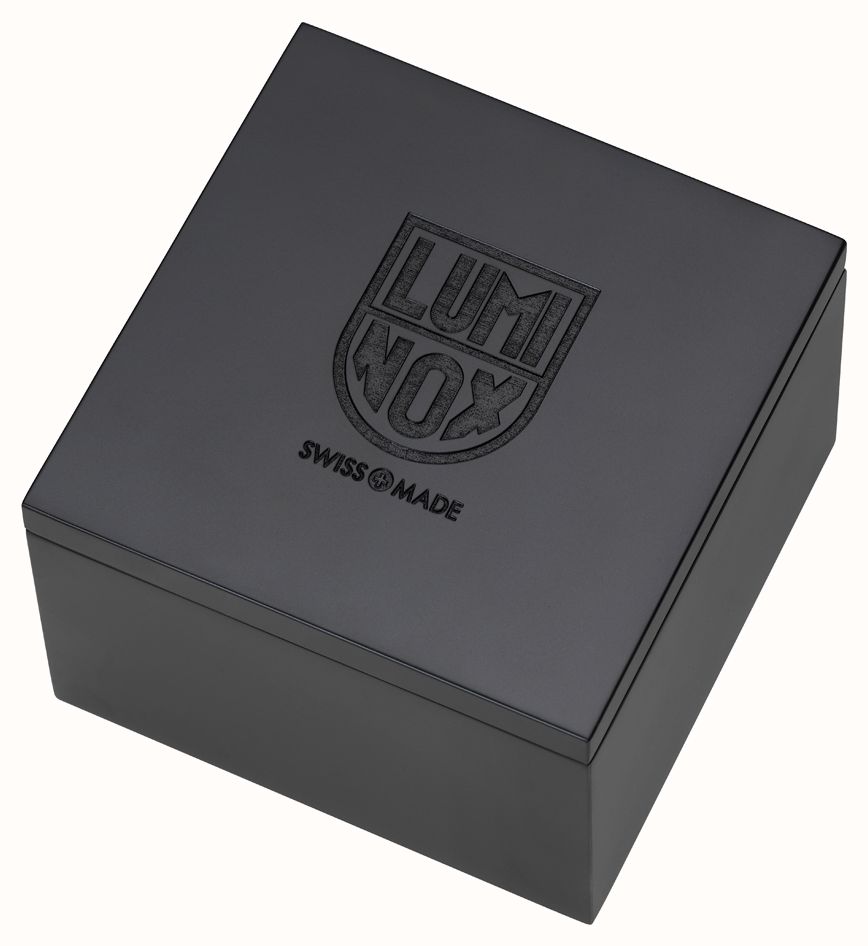 Luminox - presentation box