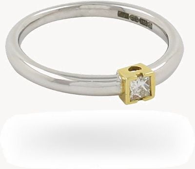 18ct White Gold priness cut yellow gold bezel diamond ring JM5339