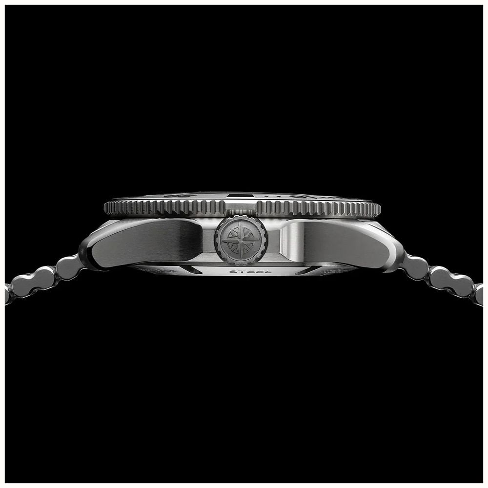 Bremont Supermarine 500M Automatic (43mm) Polar White 3D Wave Pattern Dial / Stainless Steel Bracelet SM43-DT-SS-WH-B - alternate view 5