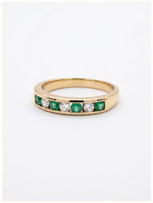 James Moore & Co 9ct Yellow Gold Diamond And Emerald Et Ring J93978