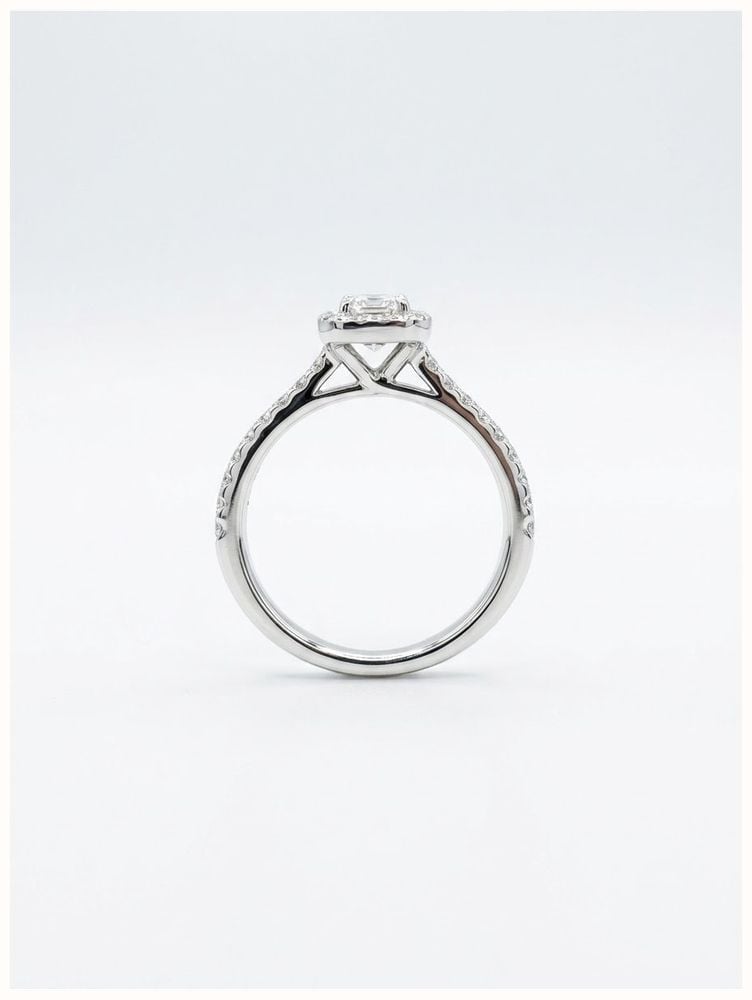 0.32ct Round Brilliant Natural Diamond Platinum Halo Ring ENG29337 - alternate view 3