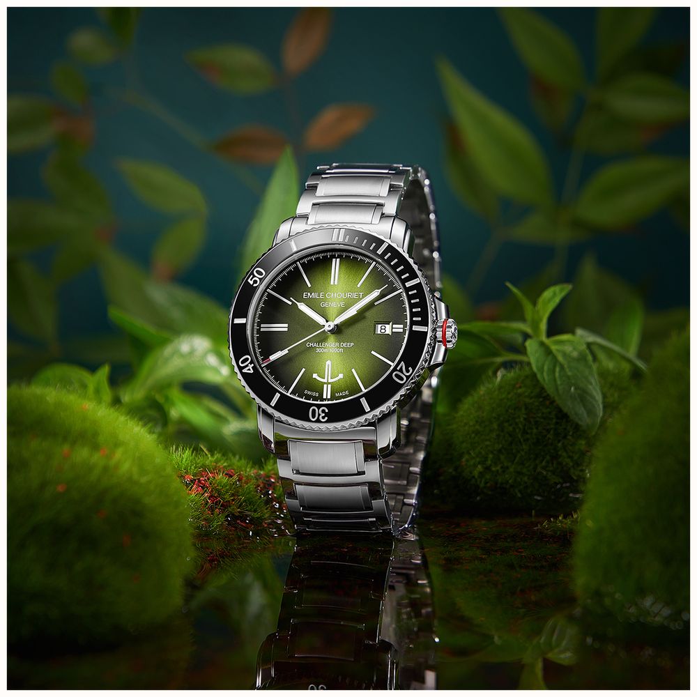 Emile Chouriet Challenger Deep Automatic (42.5mm) Green Sunray Dial / Stainless Steel Bracelet 08.1169.G.6.AW.E8.6 - alternate view 6