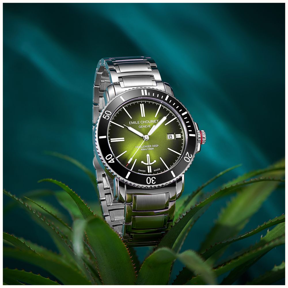 Emile Chouriet Challenger Deep Automatic (42.5mm) Green Sunray Dial / Stainless Steel Bracelet 08.1169.G.6.AW.E8.6 - alternate view 4