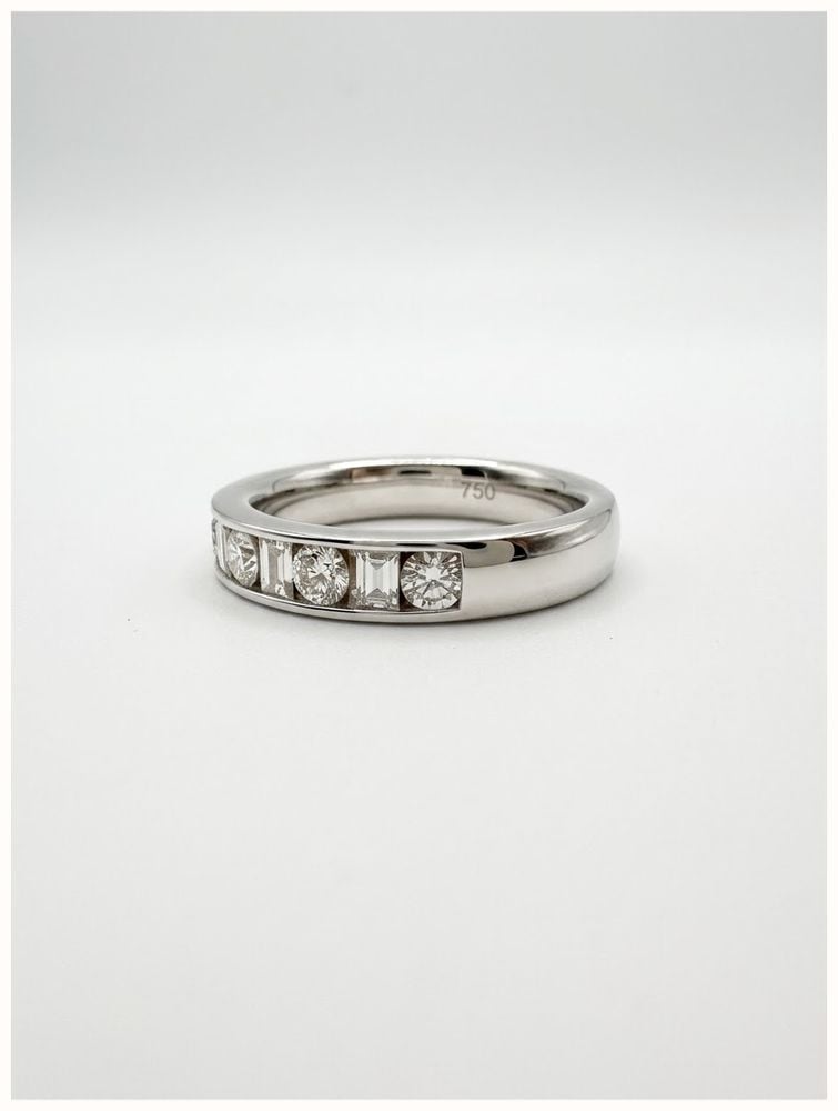 1ct Baguette & Round Brilliant Natural Diamond 18ct White Gold Half Eternity Ring RBR-390-050-100-18W-N - alternate view 2