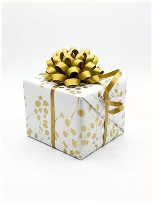 Creme And Gold Leaf Pattern Luxury Gift Wrap J21023
