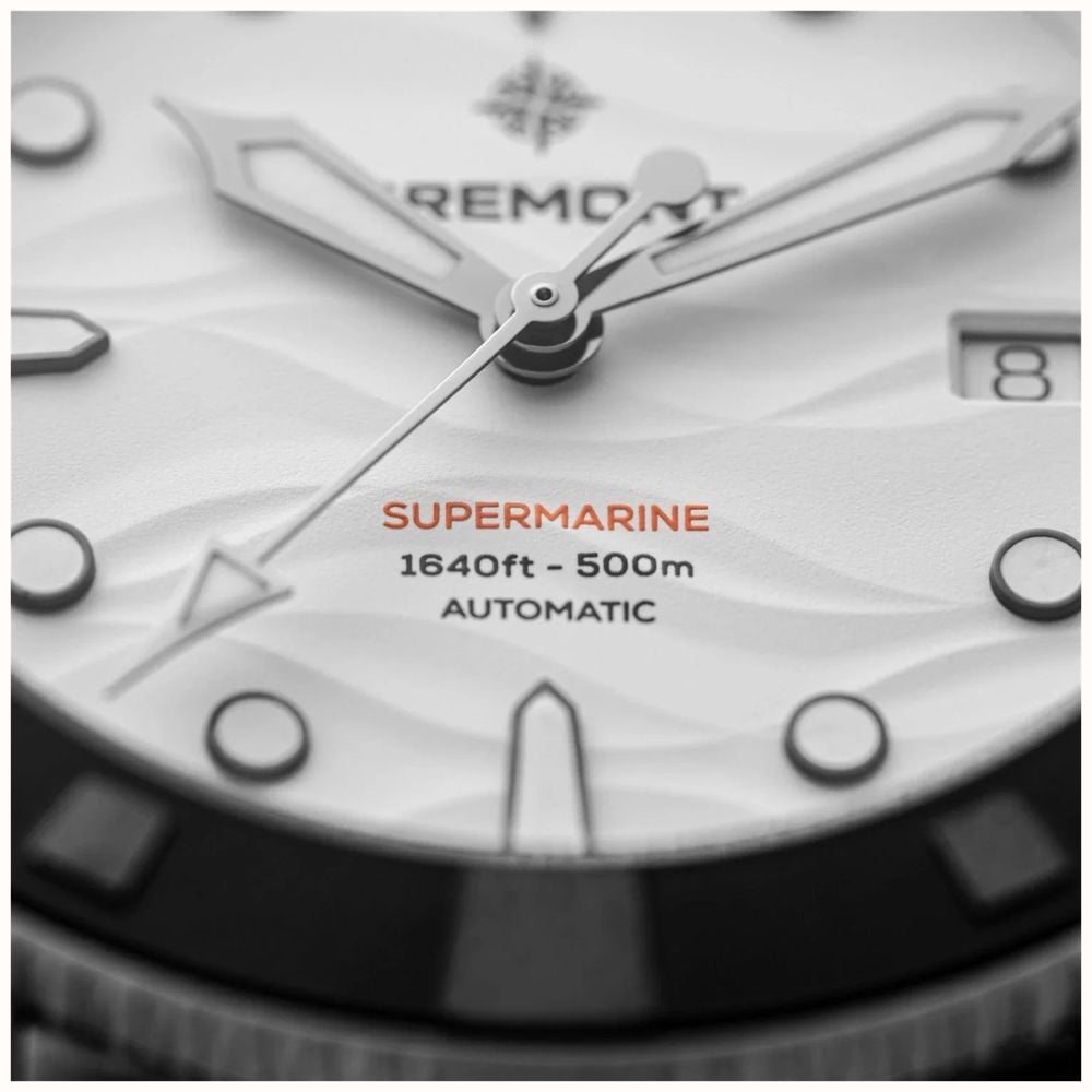 Bremont Supermarine 500M Automatic (43mm) Polar White 3D Wave Pattern Dial / Stainless Steel Bracelet SM43-DT-SS-WH-B - alternate view 4