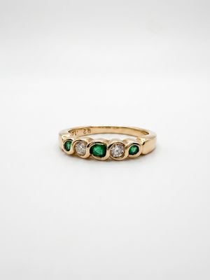 Perfection Diamond 9ct Y/g Diamond .12ct Emerald 5 Stone Ring Size M CSS**