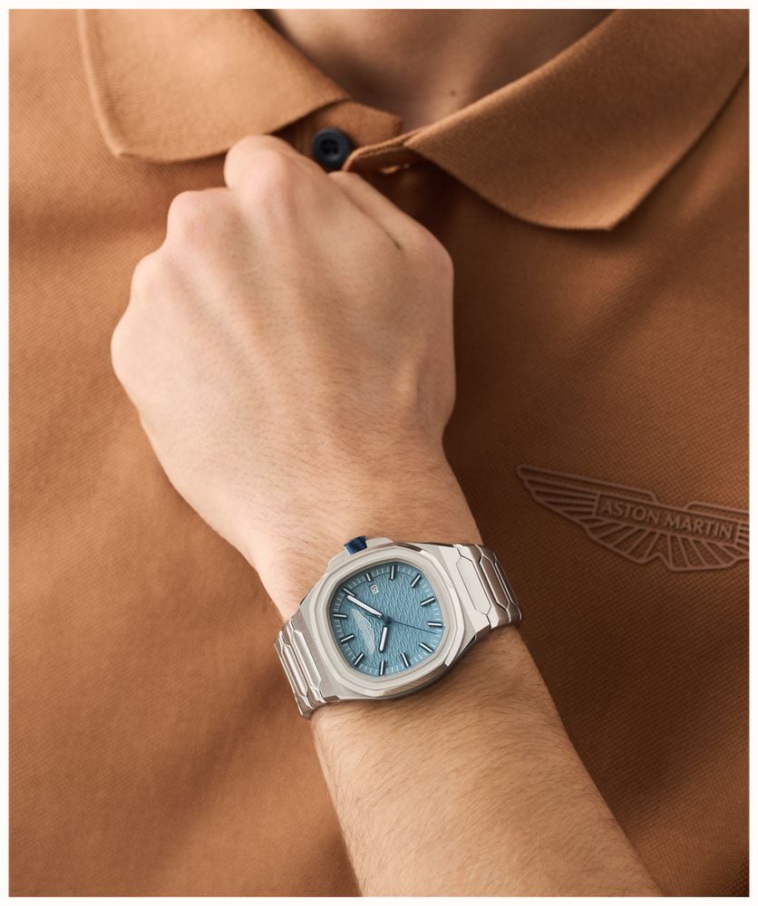 Aston Martin GPQ Icon Quartz (42mm) Light Blue Dial / Stainless Steel Bracelet MTIG2S605 - alternate view 5