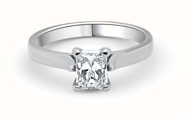 Platinum Radiant Cut Diamond Ring 0.70ct E Vs2 J40713