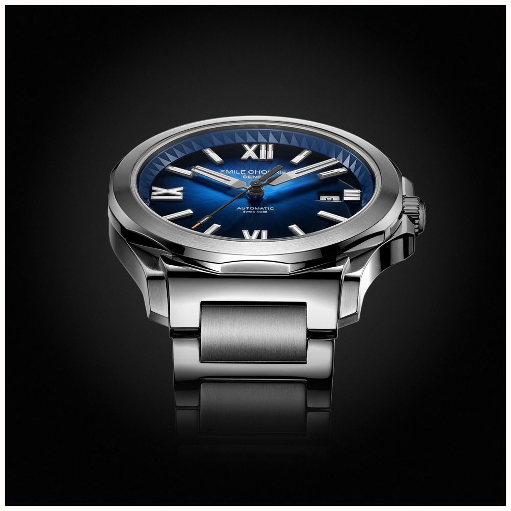 Emile Chouriet Challenger Cliff Automatic (40mm) Blue Sunray Dial / Stainless Steel Bracelet 08.1170.G.6.6.N8.6 - alternate view 3