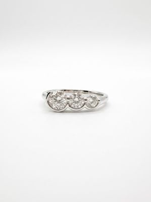 James Moore & Co 0.80ct Round Brilliant Natural Diamond 18ct White Gold Trilogy Ring J27779