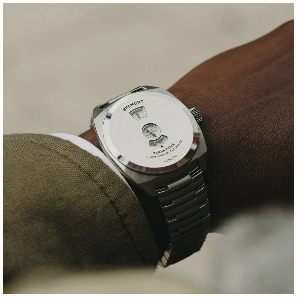 Bremont Terra Nova Jumping Hour Automatic (38mm) Closed-Case Dial / Stainless Steel Bracelet TN38-JH-SS-CC-B - alternate view 6