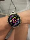 Customer picture of Garmin Fenix 8 43mm AMOLED Sapphire Premium Multisport GPS Smartwatch Gold with Fog Silicone 010-02903-11