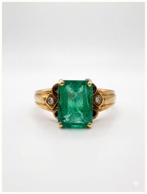 Pre Owned 9ct Yellow Gold Emerald Ring J50782