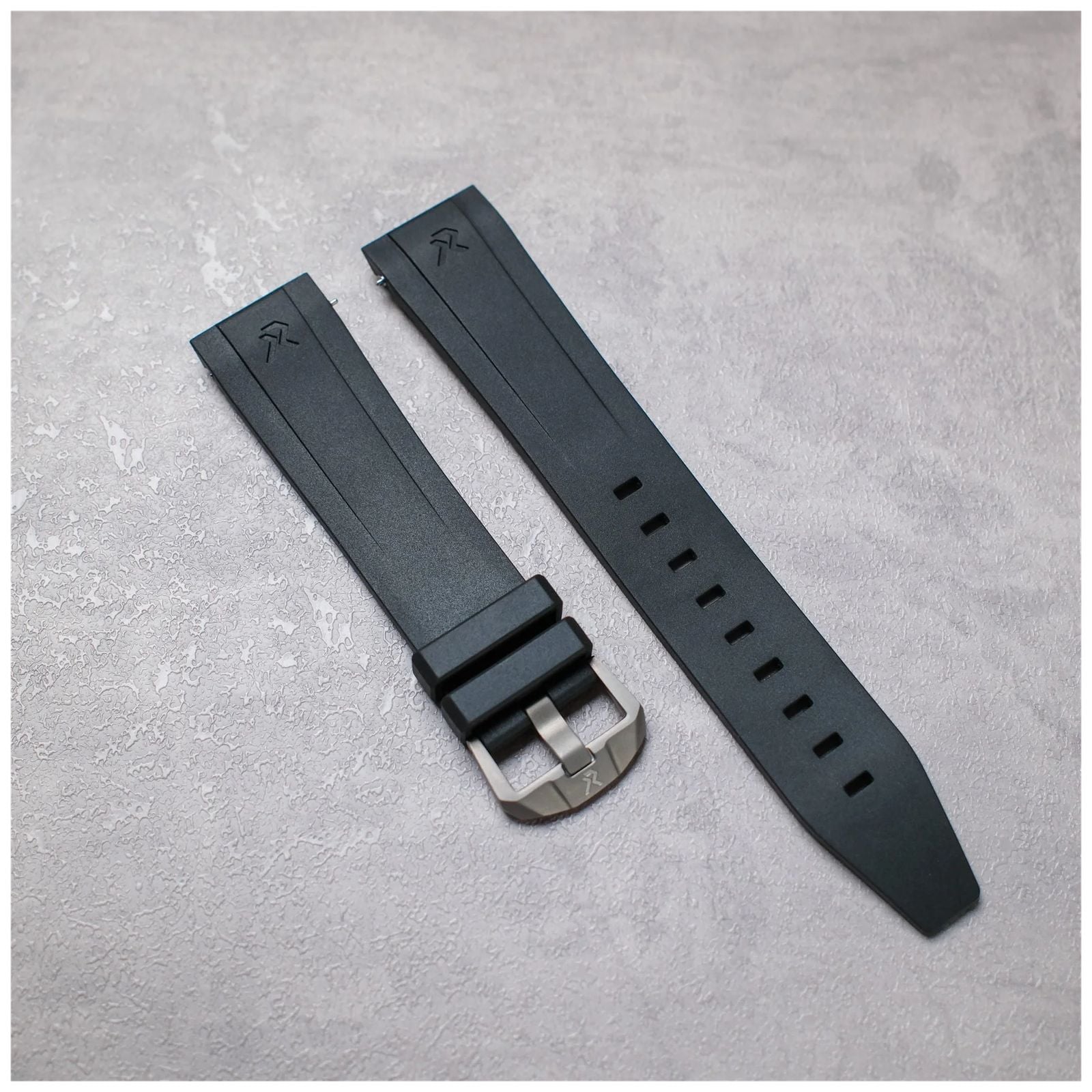 RZE HEXAFLEX 2.0 CB HexaFlex 2.0 Carbon Black FKM Rubber Watch