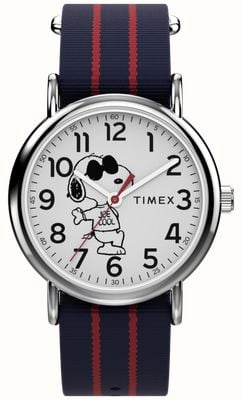 Timex x Peanuts Weekender (38mm) White Dial / Blue and Red Striped Fabric Strap TW2Y31100
