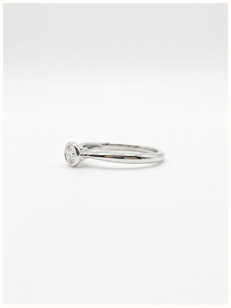 James Moore & Co Round Brilliant Natural Diamond 18ct White Gold Solitaire Rubover Setting Ring J49572 - alternate view 2
