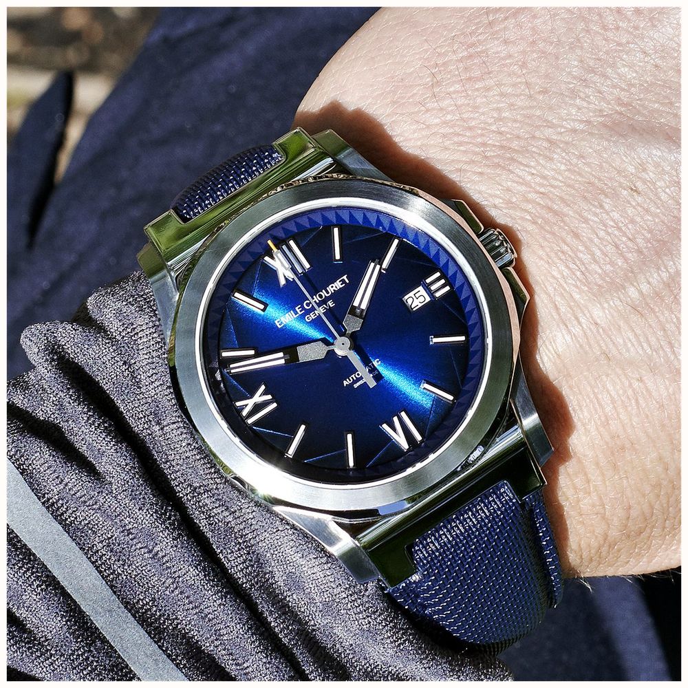 Emile Chouriet Challenger Cliff Automatic (40mm) Blue Sunray Dial / Blue Canvas Strap 08.1170.G.6.6.N8.2 - alternate view 7