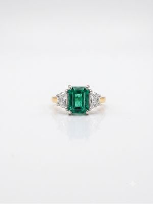 Clarks Diamonds Lab Emerald And Diamond Trilogy Ring 18ct Yellow Gold J58325