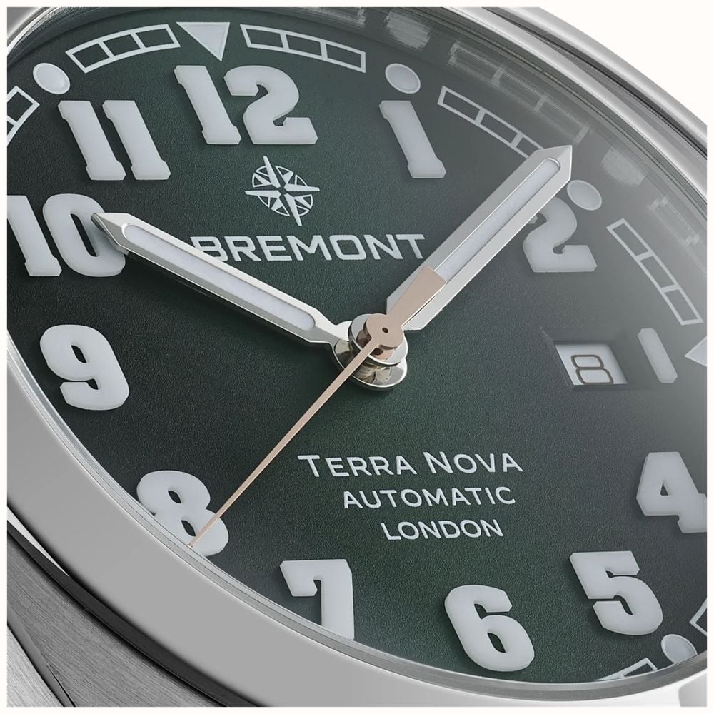 Bremont Terra Nova Date Automatic (40.5mm) Gradient Green Metal Dial / Stainless Steel Bracelet TN40-DT-SS-GN-B - alternate view 4