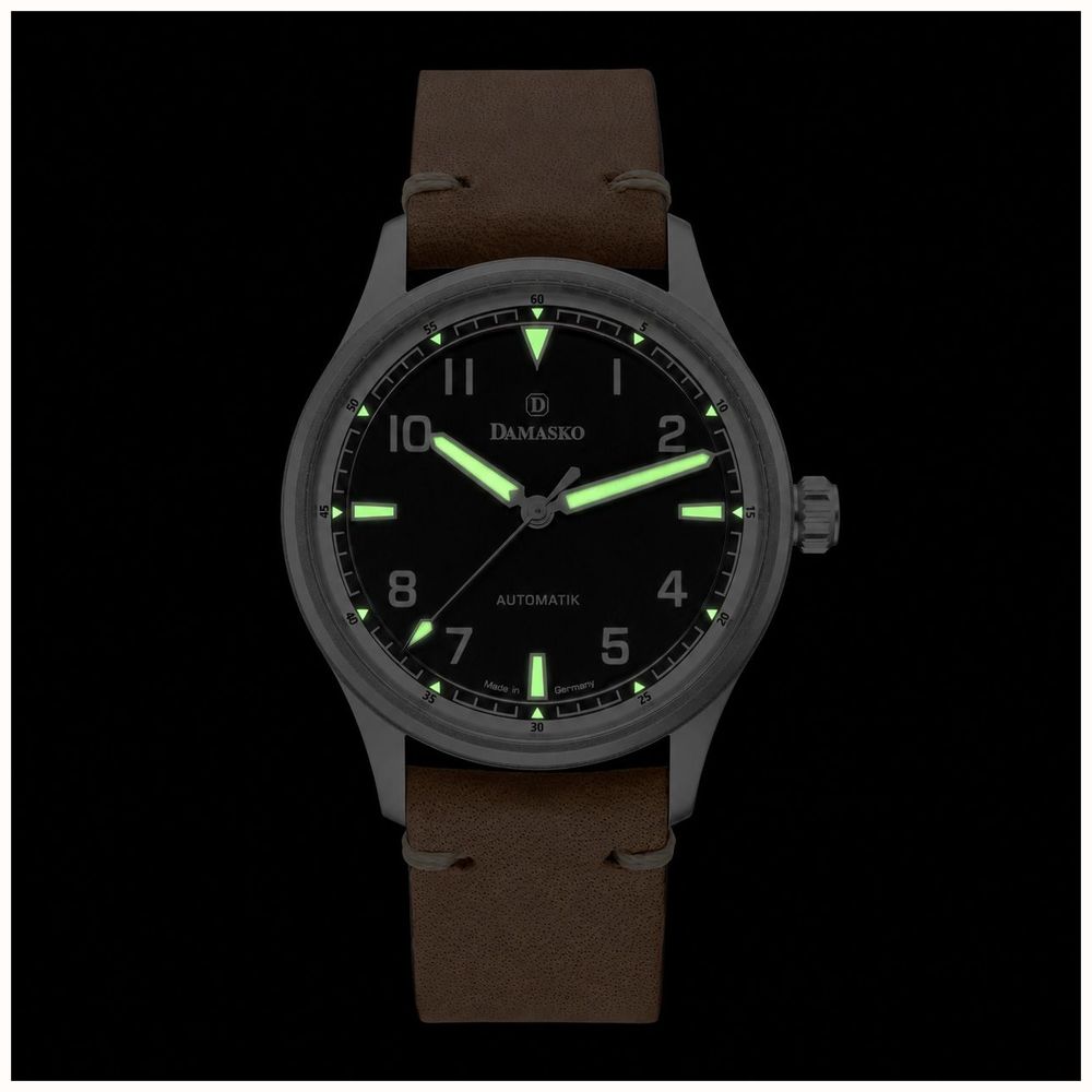 Damasko DF10 Three-Hand Automatic (39mm) Old Radium Black Dial / 'Vintage' Brown Leather Strap Watch DF10-AUTO RADIUM - alternate view 4