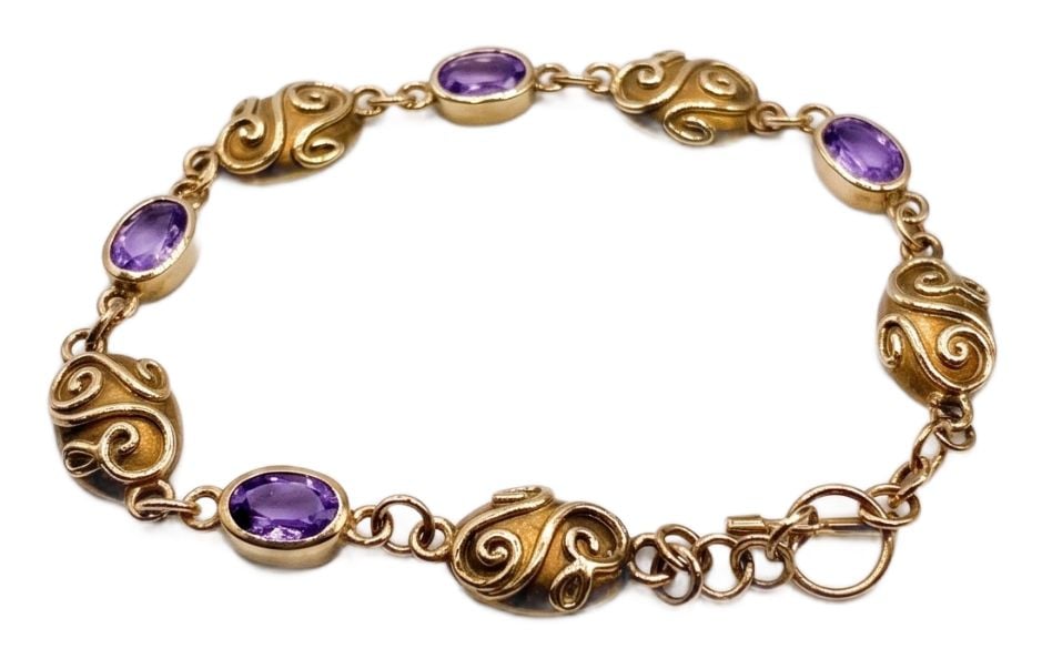 Pre-owned J82810 9ct Y/g Amethyst And Filigree Pattern Disc Jewellery