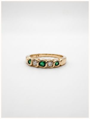 James Moore & Co 9ct Y/g Diamond .12ct Emerald 5 Stone Ring Size M CSS**