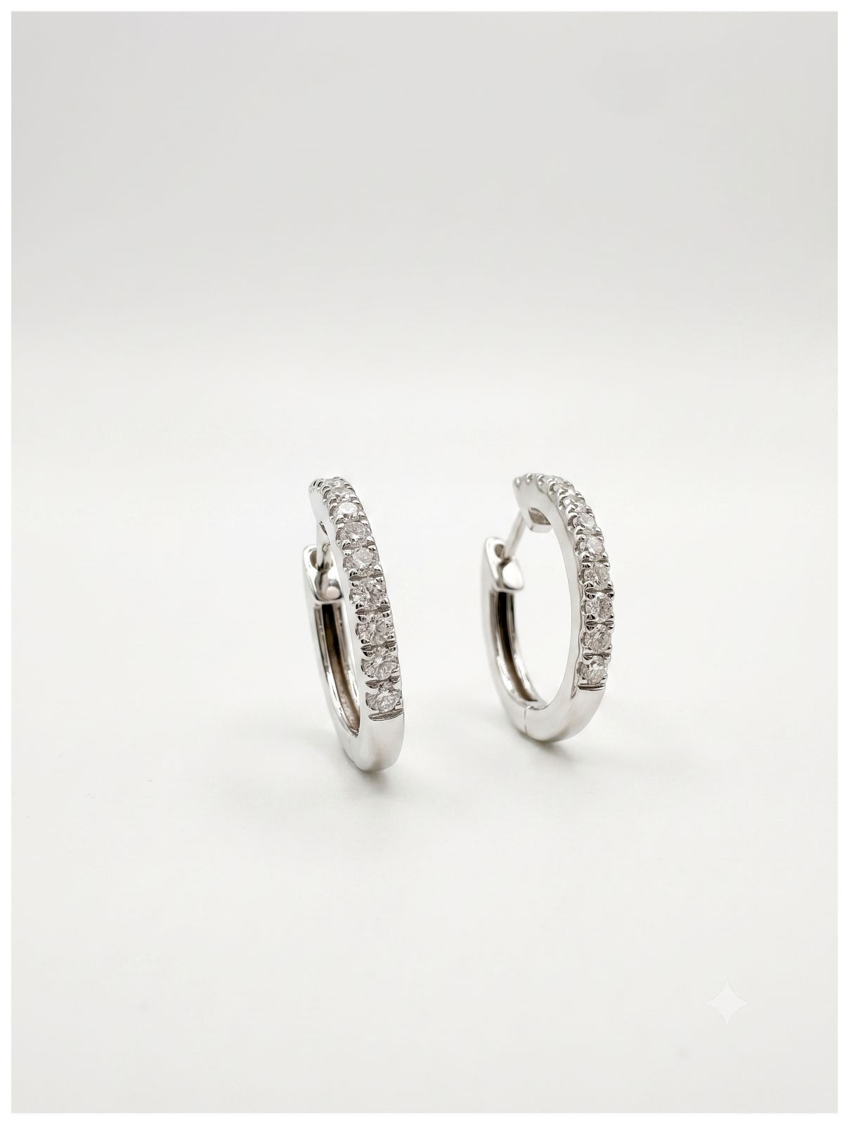 Bass International Diamond Jewel J63738 18ct White Gold Jewellery