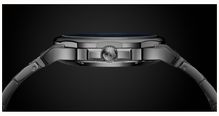 Emile Chouriet Challenger Cliff Automatic (40mm) Blue Sunray Dial / Stainless Steel Bracelet 08.1170.G.6.6.N8.6 - alternate view 4