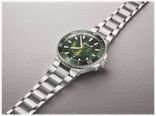 ORIS Aquis Date Kelp Forest Limited Edition (41.5mm) Ocean Green 3D Dial / Stainless Steel Bracelet 01 733 7787 4187-SET - alternate view 3