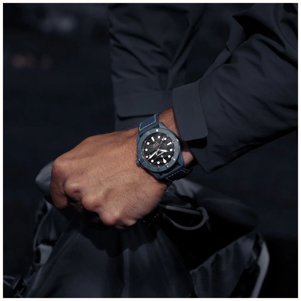 Bremont Supermarine Full Ceramic Deep Blue Limited Edition (43mm) Black 3D Pattern Dial / Blue Hybrid Strap SM43-DT-BLCER-BK-L-S - alternate view 7