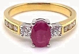 18ct Yellow Gold Diamond and Ruby Ring JM7054