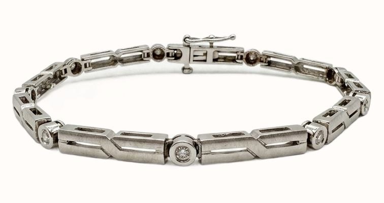Pre-owned 18ct Fancy Link Tennis Styled Bracelet Approx 0.3 Diamonds J59366